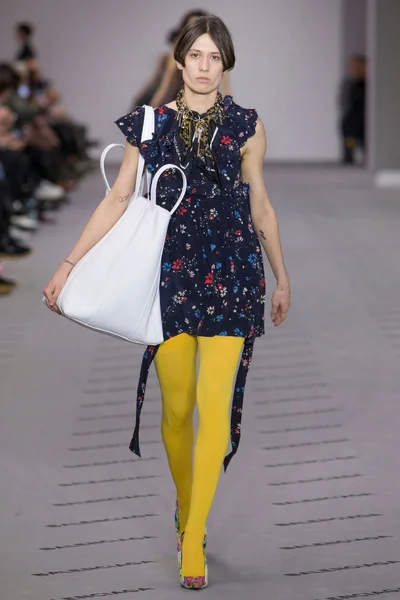 Look 36
